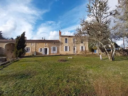 maison landiras 4 pièce(s) 207 m2