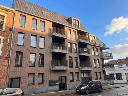 lichtrijk appartement met mooie terrassen
