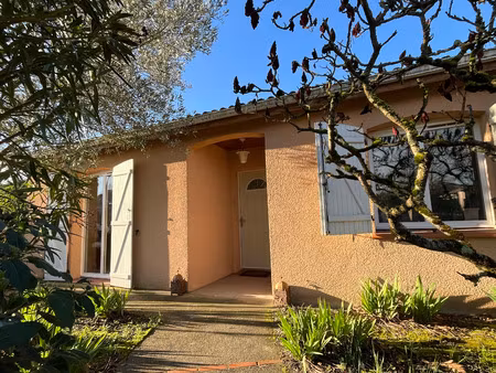 à acheter entre particuliers à launaguet  grande maison familiale de plain-pied avec pisci