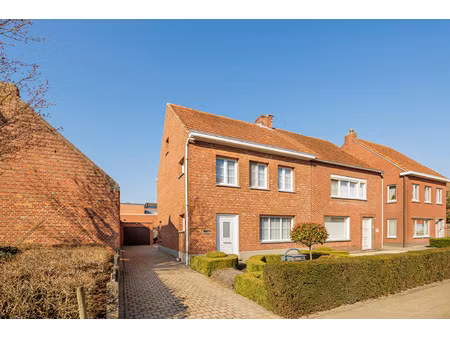 huis te koop in hoogstraten met 3 slaapkamers