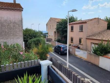 maison divisée en deux logements à 50 m de la mer