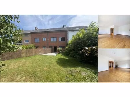 appartement à louer avec jardin et 3 chambres   waterloo (rbv42892)