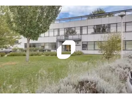 location bureau saint priest 69800