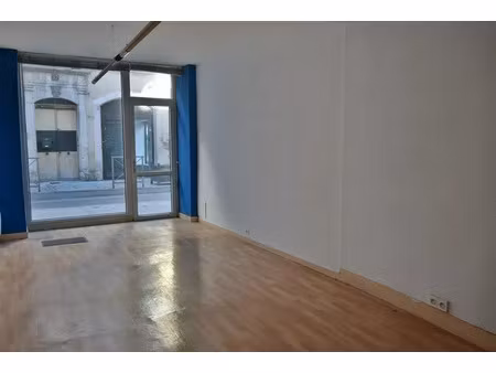 location commerce 3 pièces 80 m² à saint-gaudens (31800)