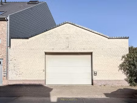 commercieel te koop in zottegem met 4 slaapkamers