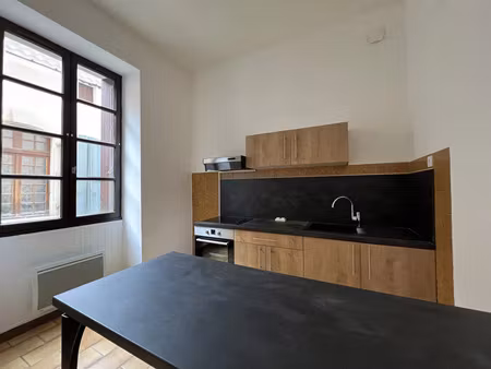 location appartement 3 pièces 59m2 aubenas 07200 - 425 € - surface privée