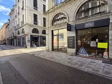 location local commercial grenoble 38000 - - surface privée