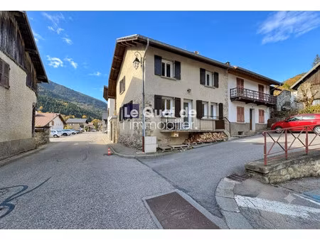a vendre : maison de village + terrasse + garage