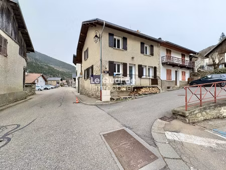 a vendre : maison de village + terrasse + garage