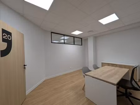vente bureau 1 pièce 18 m² bruges (33520)