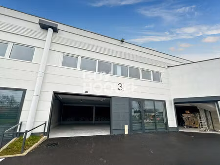 entrepôt à louer de 196 m² à fontenay trésigny