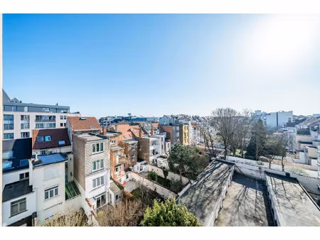 appartement te koop in schaarbeek met 2 slaapkamers