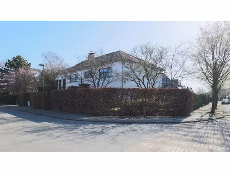 huis te koop in wilrijk met 5 slaapkamers