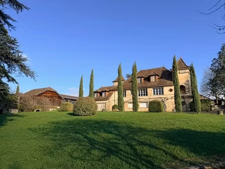 exceptionnel ! maison en pierre de 485 m² avec prestations haut de gamme