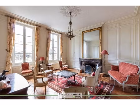 maison 12 pièces - 316 m²