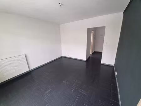 location appartement 1 pièce 27 m² à le pont-de-claix (38800)