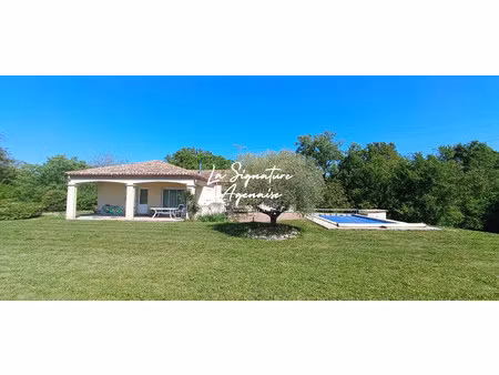 maison plain-pied de 159 m2 avec sous-sol  piscine  double garag