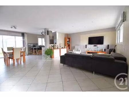 vente maison à forcé (53260) : à vendre / 120m² forcé