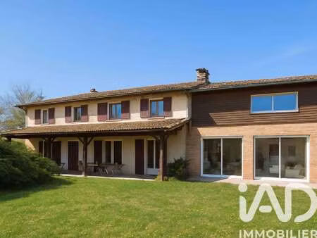 vente maison à landiras (33720) : à vendre / 230m² landiras