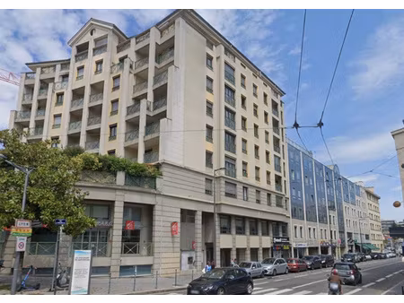 garage double +26m2 - sécurisé - croix rousse