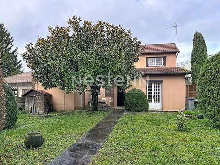 maison individuelle 5 pièces avec 4 chambres à rénover secteur collège picasso - 69500 bro