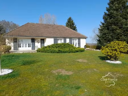 a 15 minutes de la belgique. magnifique pavillon