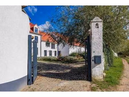 propriété sur 1 5 hectares avec terrains constructibles