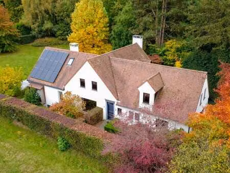 villa spacieuse  de qualité  27 ares  5 chambres  tervuren