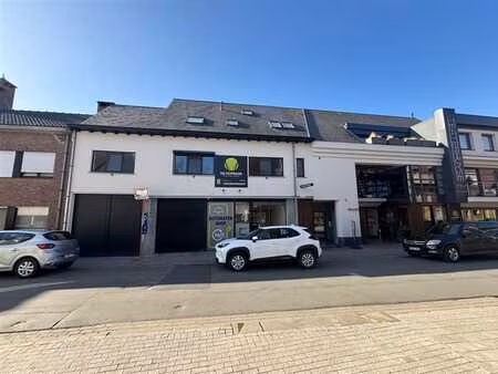 appartement spacieux avec terrasse ensoleillée  à proximité