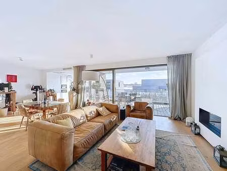 sterea - superbe appartement 3ch. terrasse et parking.