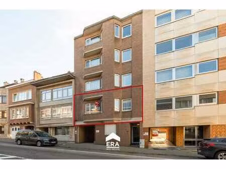 appartement spacieux avec 3 chambres et terrasse au centre