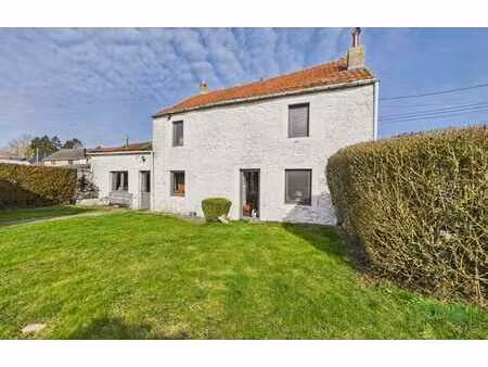 maison 2ch.  jardin  cave et garage