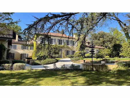 vente propriété 12 pièces 484 m² à mirande (32300)  1 750 000 €