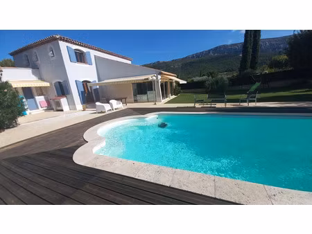 vente maison 5 pièces 220 m² à nans-les-pins (83860)  735 000 €