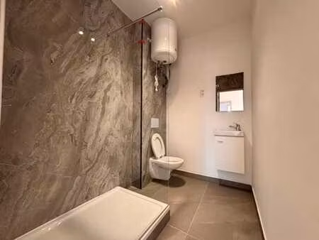 appartement une chambre au 2eme etage