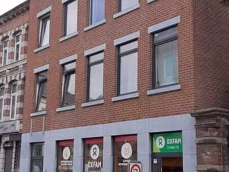 calme et lumineux  situé à côté de la faculté polytechnique