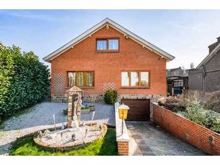 villa avec jardin  terrasse et grand potentiel d’aménagement