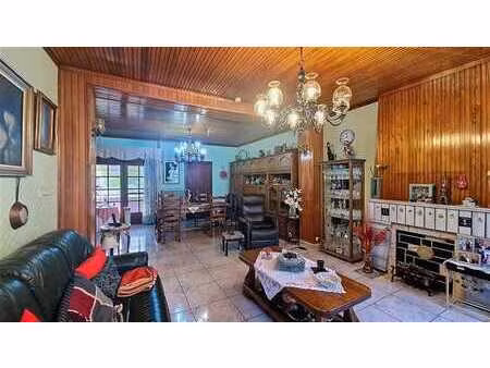 maison familiale avec 4 chambres  garage et extérieur