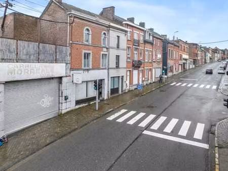 maison de commerce + entrepôt (1000m²)