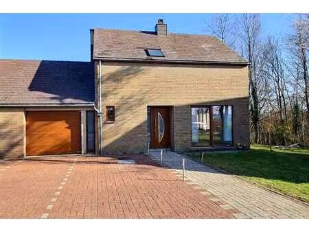 belle maison 3 façades  3 ch avec garage et jardin