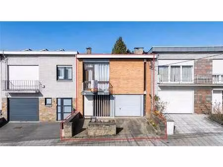 charmante maison 3 chambres avec jardin à rénover