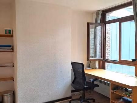 kot etudiant 15m2 rue des groseilliers 19  7000 mons