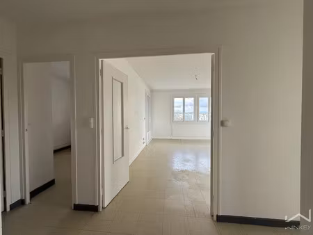 vente appartement 4 pièces 68.3 m² à pierrelatte (26700)  89 000 €
