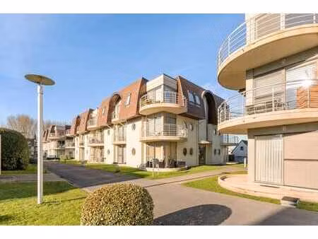 appartement avec jardin et piscine à bredene