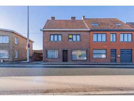 maison avec potentiel de développement dans un emplacement d