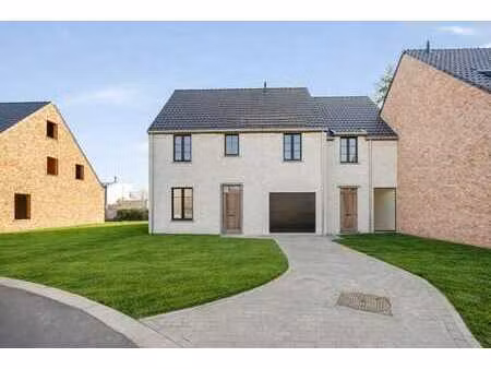 maisons modernes et champêtres à proximité a waregem