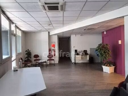 vente bureau 7 pièces 212 m² tarbes (65000)