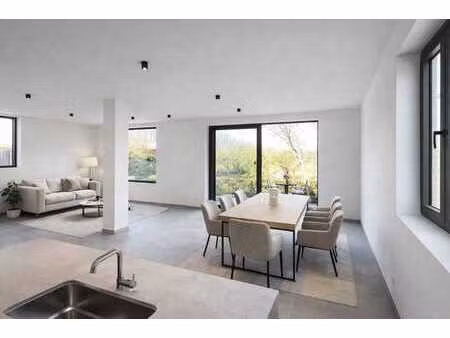 erg ruim appartement met 2 slaapkamers en zalig uitzicht