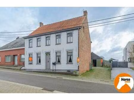 rozebeke - karakteristieke burgerwoning met loods