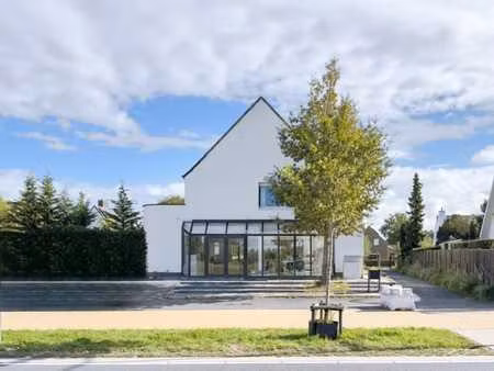 un immeuble commercial unique à knokke-heist : spacieux i...